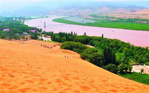 The Mysterious splendor of Shapotou Scenic Area: A Gateway to Ancient Wonders and Breathtaking Landscapes!