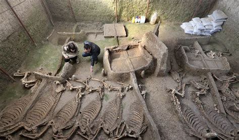 Ancient Tombs of Pingxiang: Unearthing History and Contemplating Mortality!