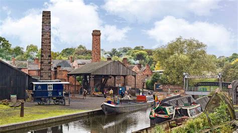 The Black Country Living Museum: An Immersive Journey Through Industrial History and Culinary Delights!