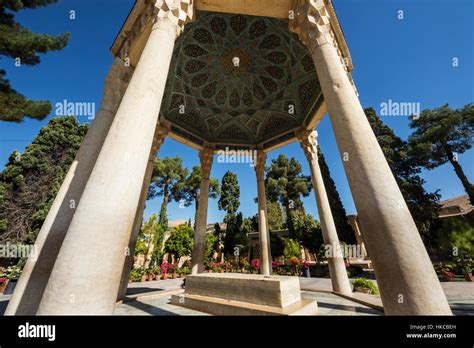 Tomb of Hafez! A Tapestry of Poetry, History, and Exquisite Gardens in Shiraz