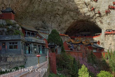 Yunfeng Temple! Explore Ancient Architecture and Witness Breathtaking Panoramas!